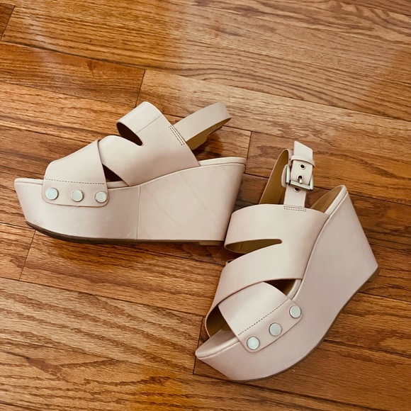 Marc Fisher Wedges - Picture 4 of 6